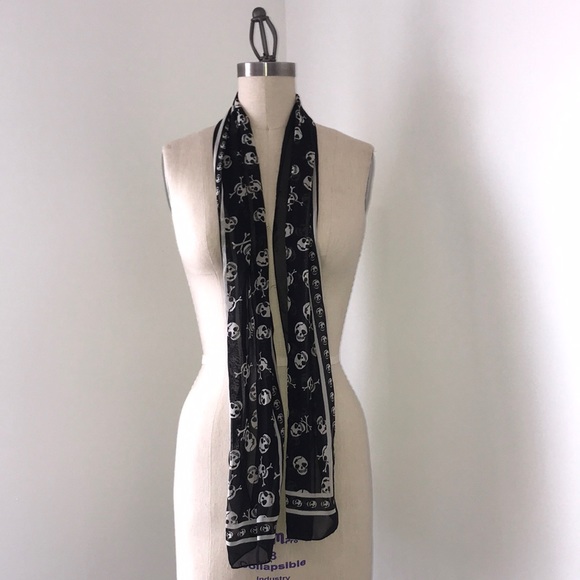 Scarf - Picture 2 of 6